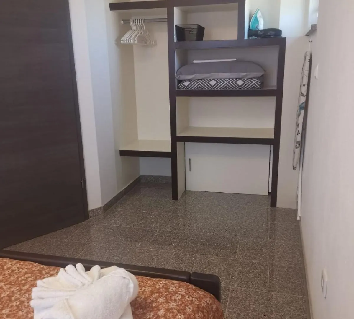 Apartments Amfora Valbandon 0*,